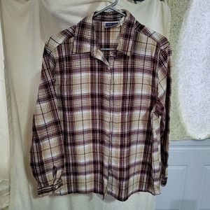(1076) Erika &Co. Button down Blouse ,Top, Shirt. Pit to pit 21in.